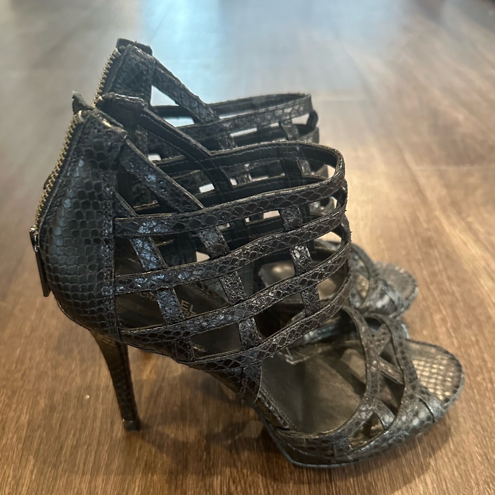 Michael Michael Kors - Size 7 - Python Print - image 3